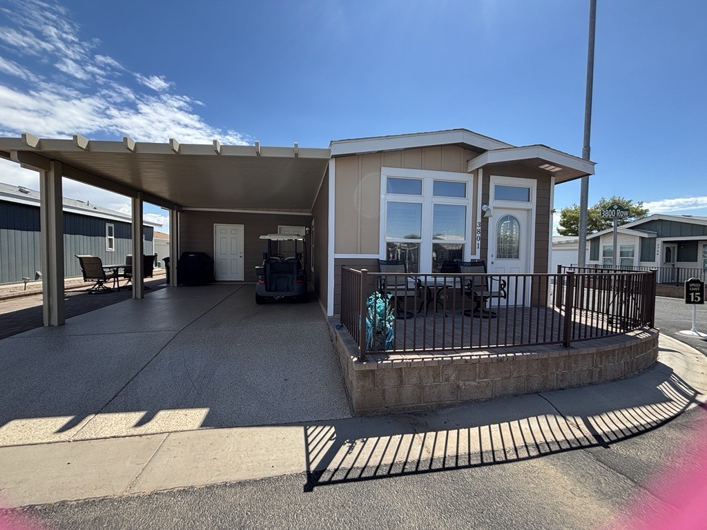 WANT TO LOVE WHERE YOU LIVE? #3801 IS MOVE IN READY!